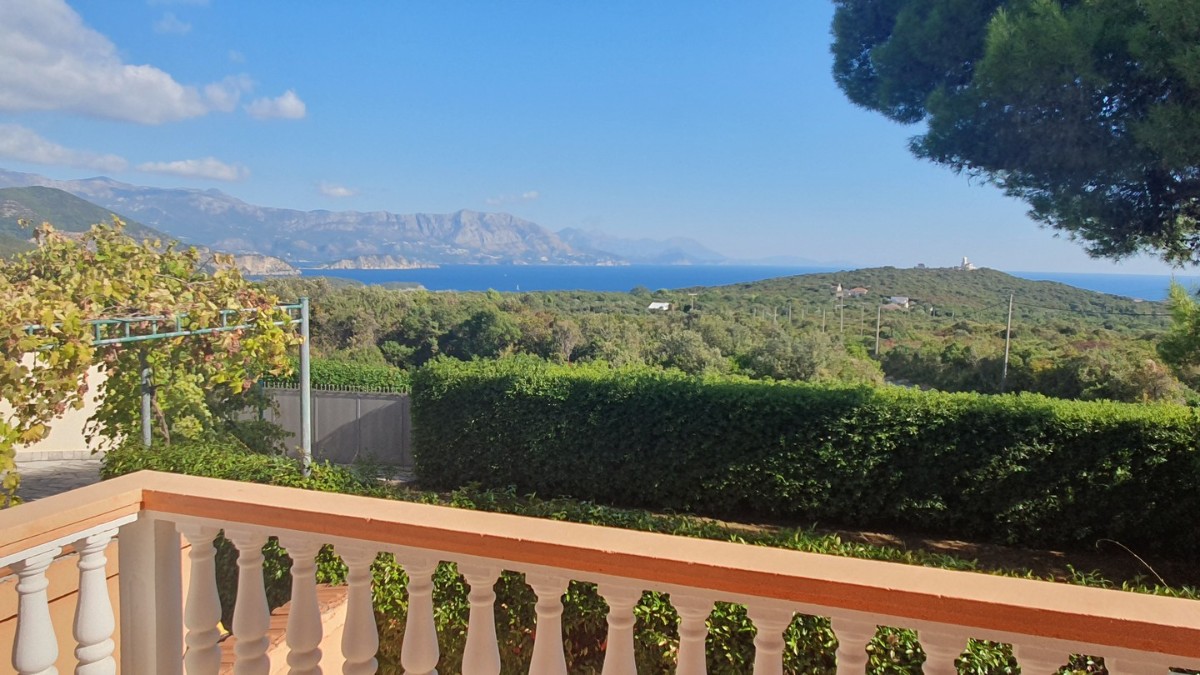 House with Two Independent Apartments, Garage and Sea Views, Krimovica, Kotor